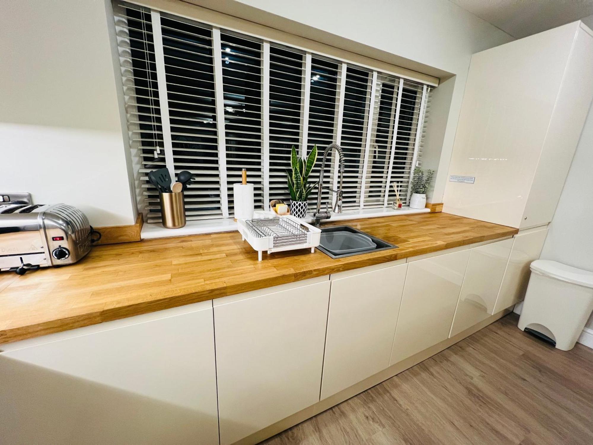 The Duplex Margate With Deck & Living Space Air Conditioning Εξωτερικό φωτογραφία
