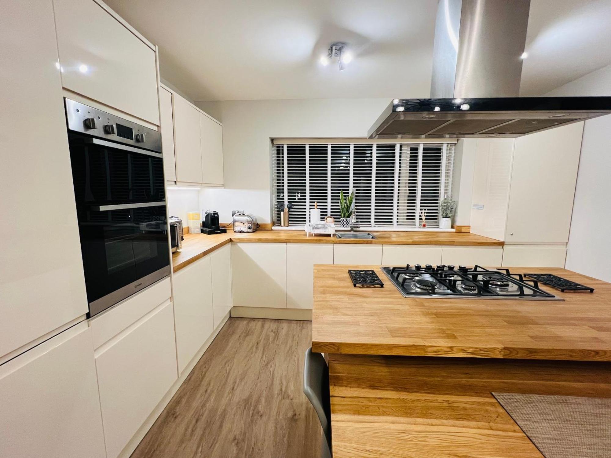 The Duplex Margate With Deck & Living Space Air Conditioning Εξωτερικό φωτογραφία