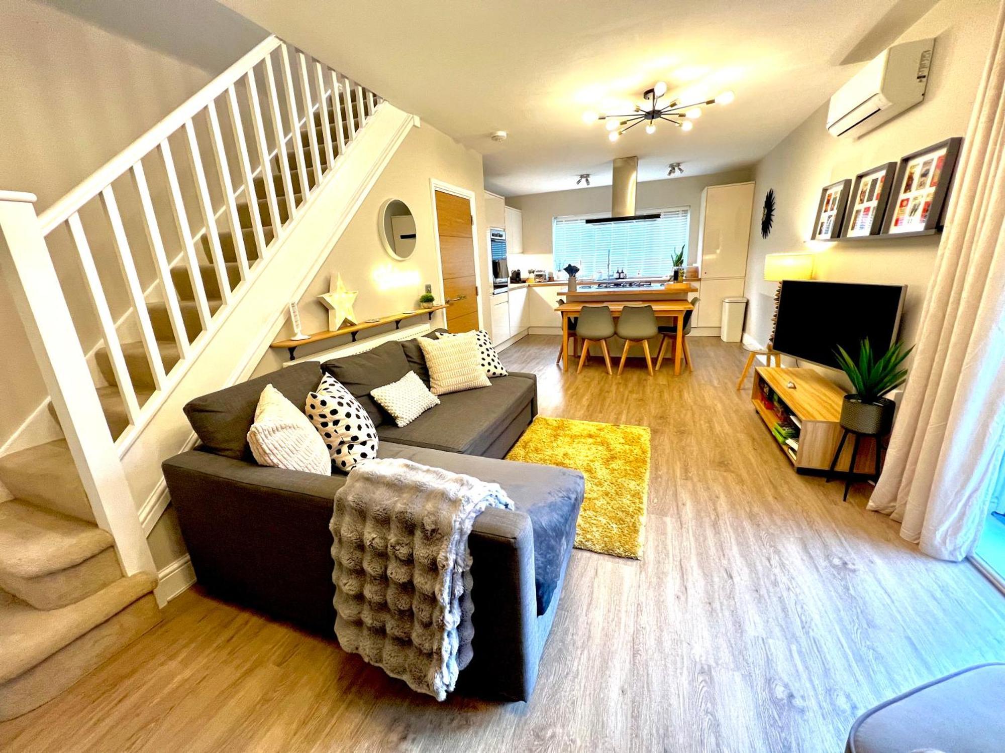 The Duplex Margate With Deck & Living Space Air Conditioning Εξωτερικό φωτογραφία