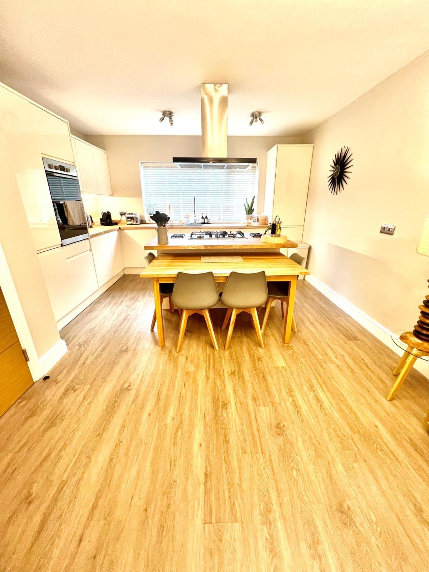 The Duplex Margate With Deck & Living Space Air Conditioning Εξωτερικό φωτογραφία