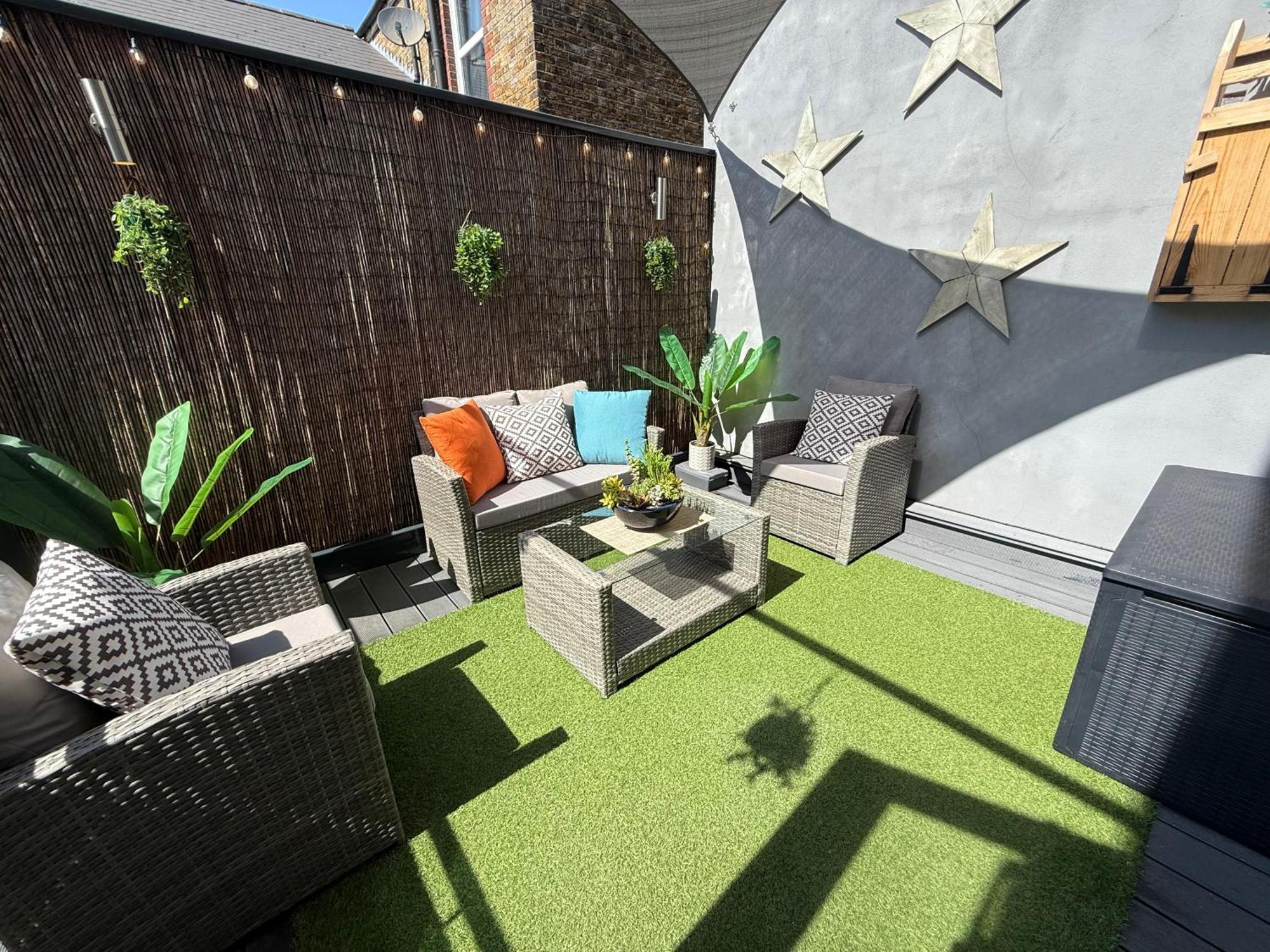 The Duplex Margate With Deck & Living Space Air Conditioning Εξωτερικό φωτογραφία